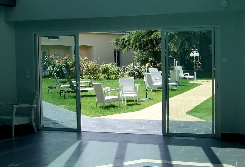 اتاق استاندارد, Logis Auberge Bienvenue