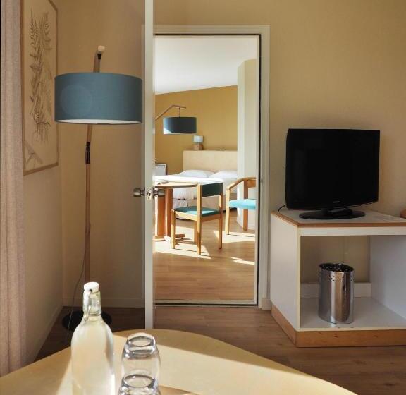 4인용 스탠다드 룸, Logis Hôtel Du Belvédère