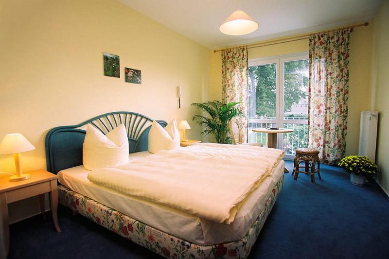 اتاق استاندارد یک نفره, Zur Insel