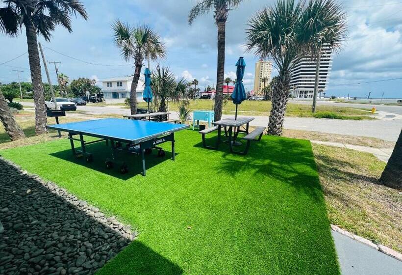 استودیو استاندارد با تخت کینگ, 1915 Beach Club