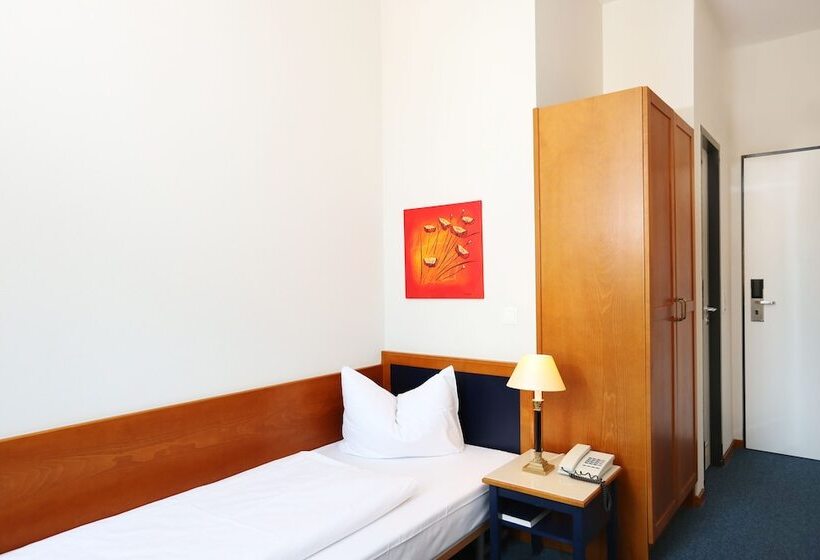 Номер Стандарт Индивидуальный, H24 Hoteltow
