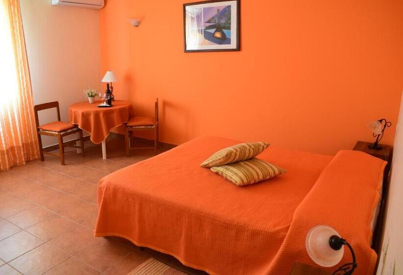 Номер Стандарт, B&b Zio Ciccio