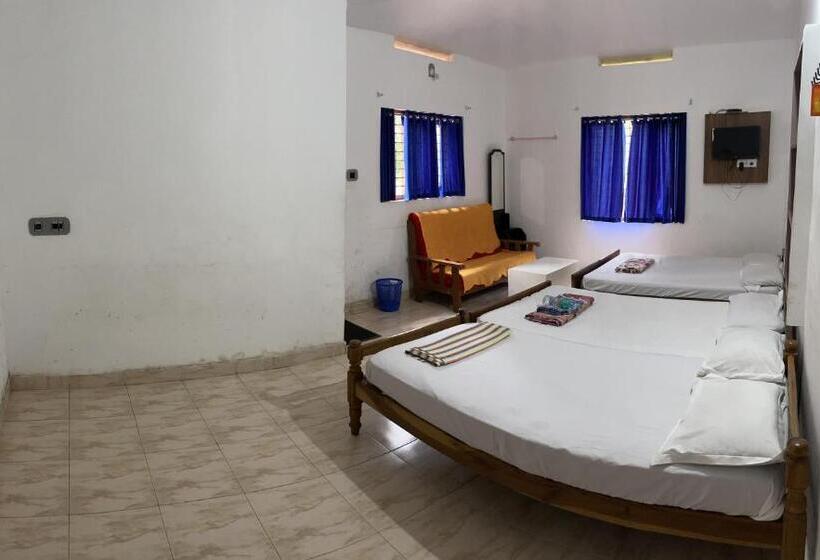 Family Suite, Dakshinakasi Guest House