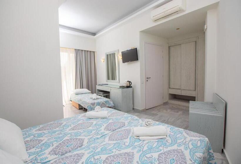 اتاق استاندارد سه تخته با چشم‌انداز استخر, Anita Beach Hotel  Adults Only