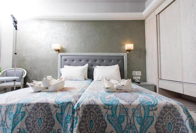 اتاق اساندارد با چشم‌انداز جانبی به دریا, Anita Beach Hotel  Adults Only