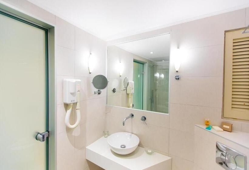 اتاق اساندارد با چشم‌انداز جانبی به دریا, Anita Beach Hotel  Adults Only