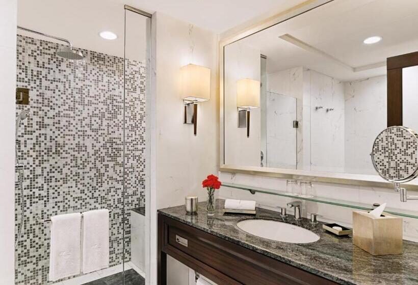 اتاق اجرایی, Crimson Hotel Filinvest City, Manila