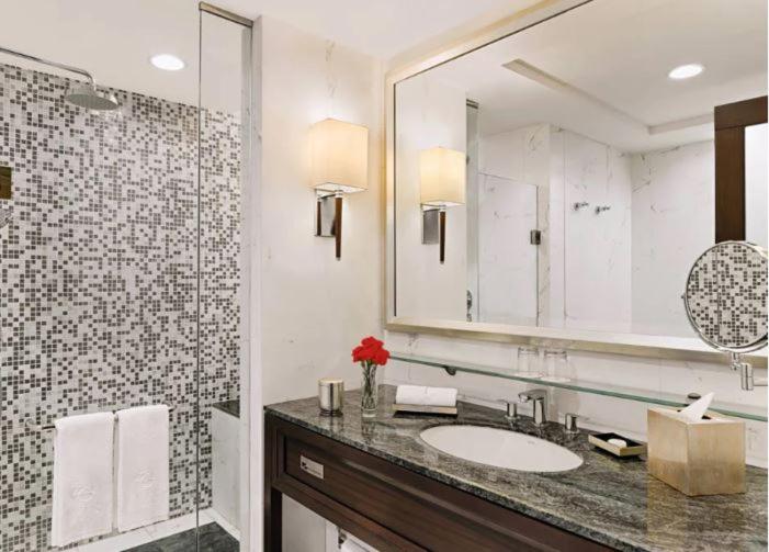 اتاق اجرایی, Crimson Hotel Filinvest City, Manila