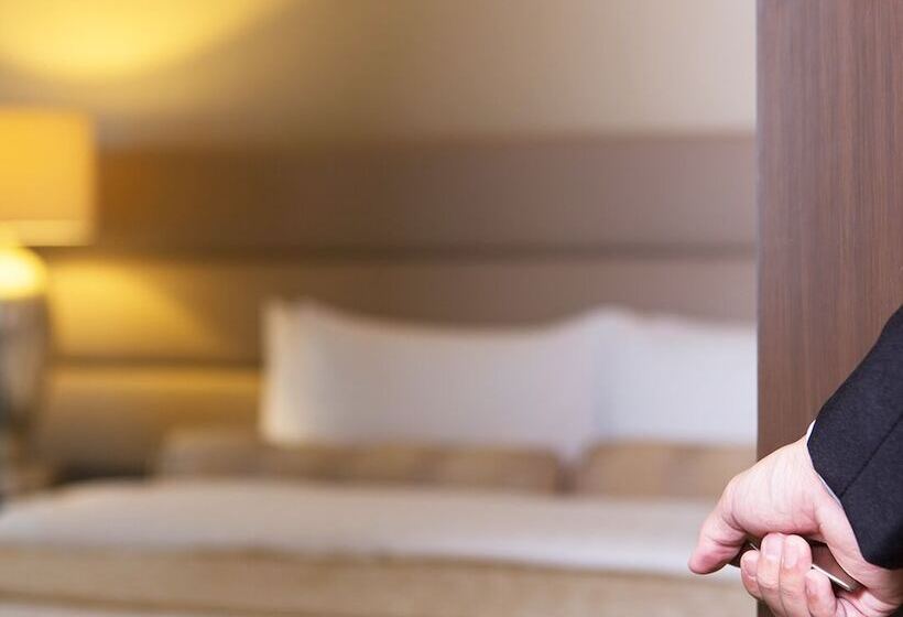 اتاق لوکس یک تخته, Crimson Hotel Filinvest City, Manila