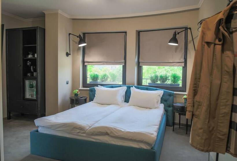 חדר סטנדרט, Reverence Boutique