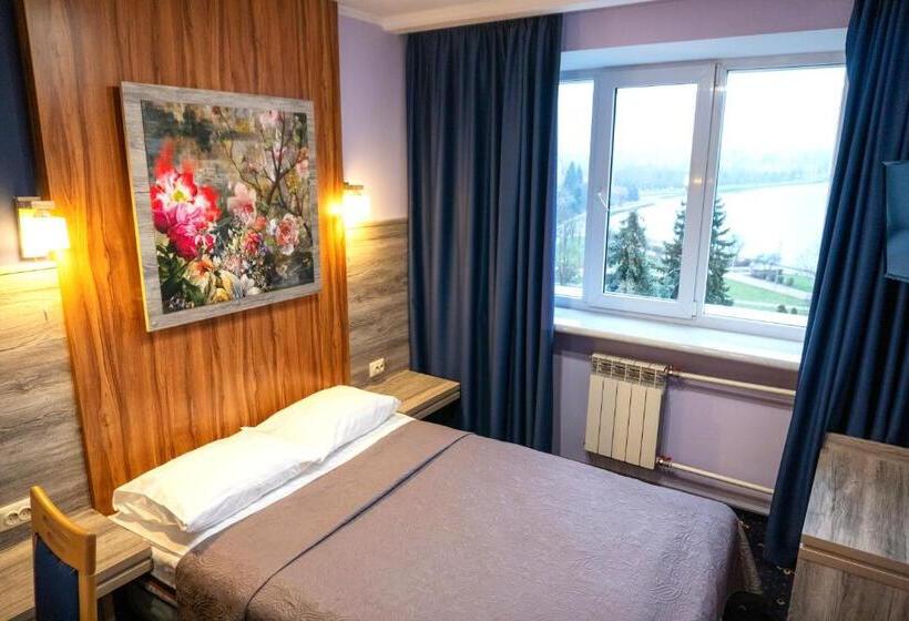 اتاق استاندارد یک نفره, Ternopil