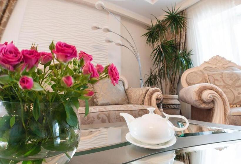 1 Bedroom Apartment Lake View, Ternopil