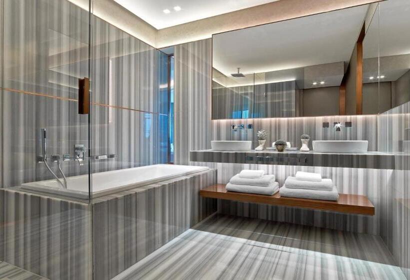 Deluxe Room Park View, The St. Regis Istanbul