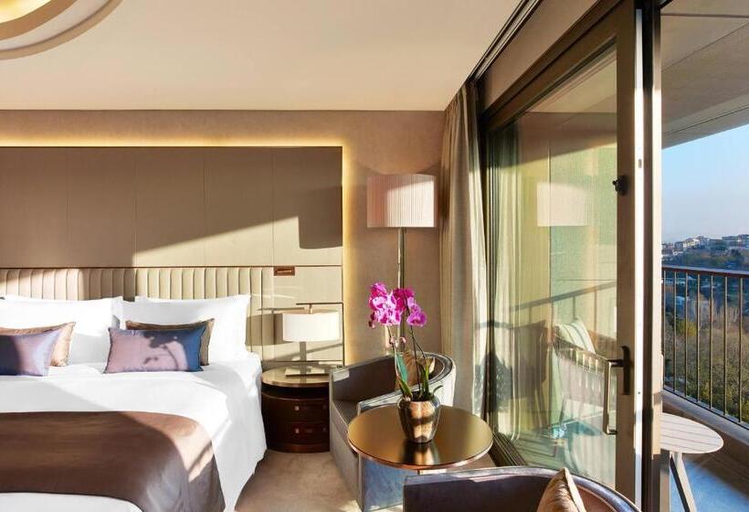 Deluxe Room Park View, The St. Regis Istanbul
