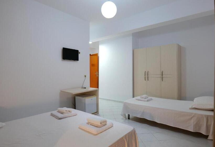 スタンダードトリプルルーム, Saranda Inn Rooms & Apartments