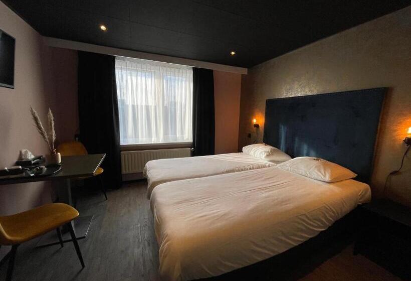 Quarto Estandar, Restaurant Anno Nu