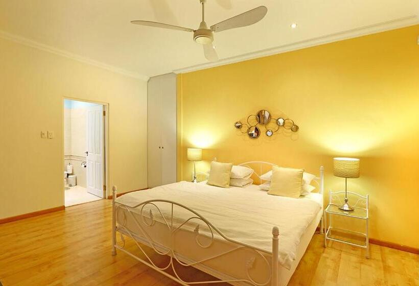 Апартаменты Deluxe 1 Спальня, Apricot Gardens Guesthouse