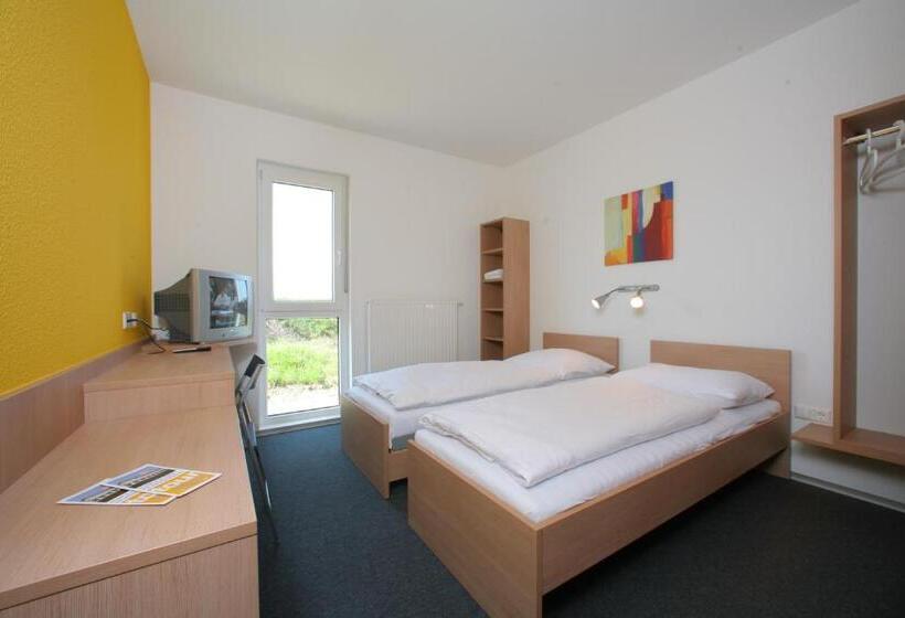 Номер Стандарт Трехместный, Tour Motel