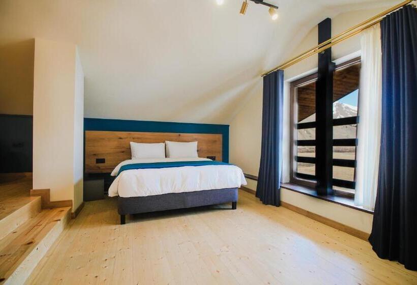 سوییت, Suatis Resort Kazbegi