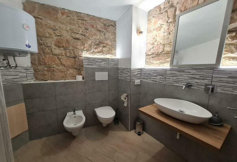 Quarto Estandar, Da Battista