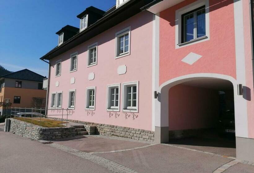 اتاق اکونومی, Gästehaus Ruinenblick