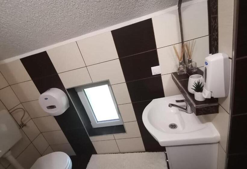 استودیو استاندارد با تراس, Dió Vendégház