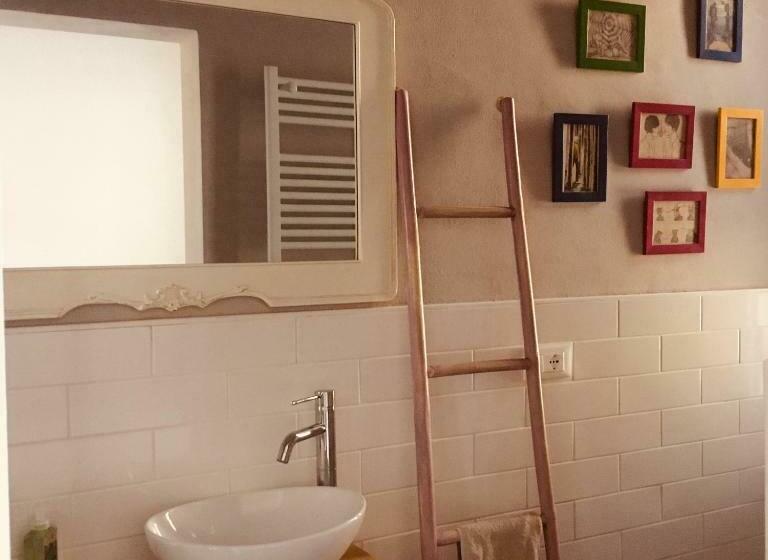 اتاق استاندارد, A Casa Di Nat
