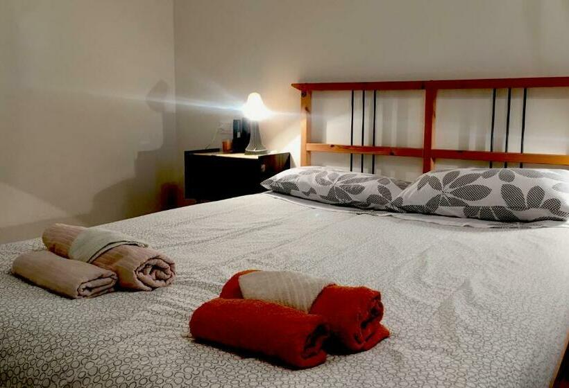 اتاق استاندارد, A Casa Di Nat