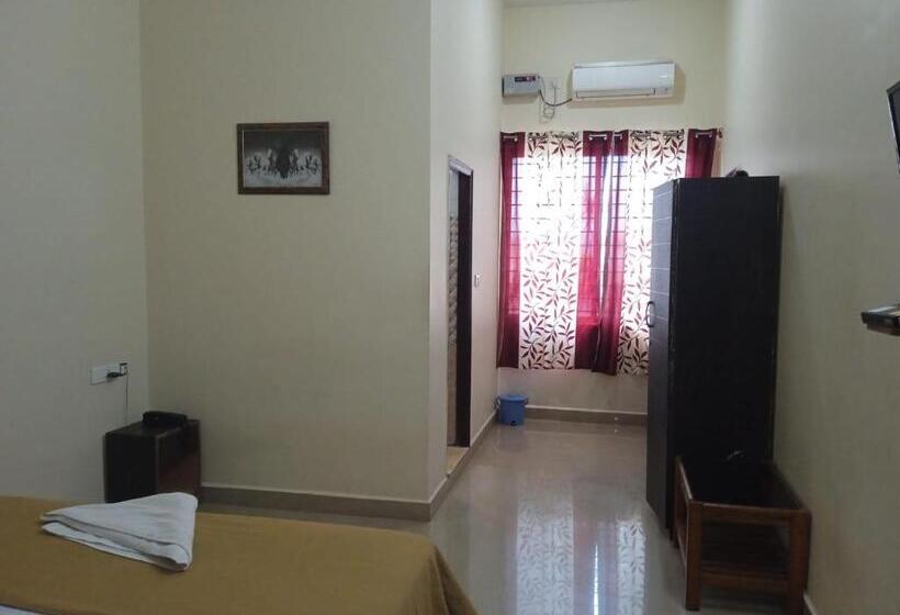 标准间, Grand Jp Inn Near 2 Km From Gundlupet Bus Stand