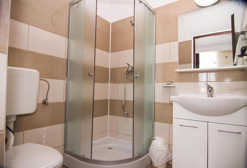 Номер Стандарт Трехместный, Vila Km 0