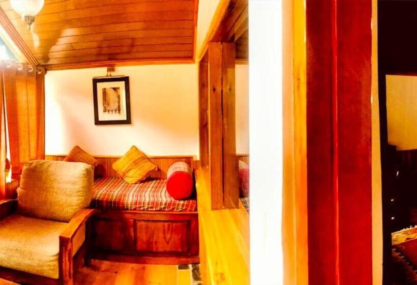 스탠다드 룸 호수 전망, Banjara Camp And Retreat Sangla