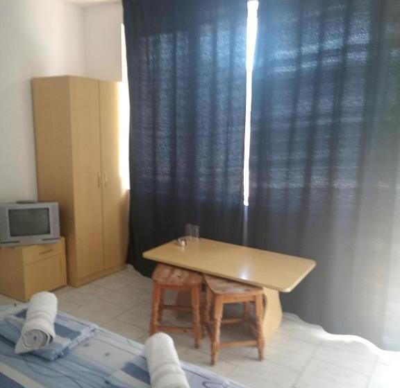 Standard room with outdoor bath, Despina