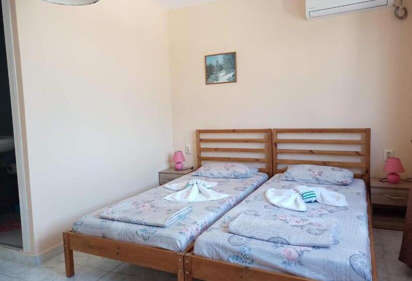 Номер Стандарт, Guest House 51