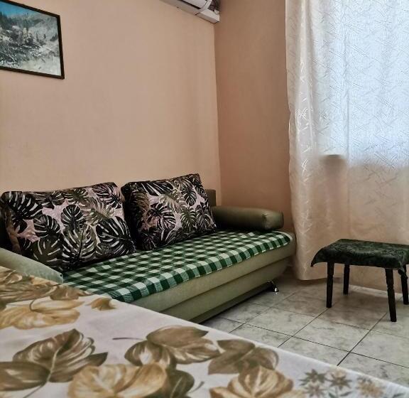 Апартаменты 1 Спальня с Балконом, Guest House 51
