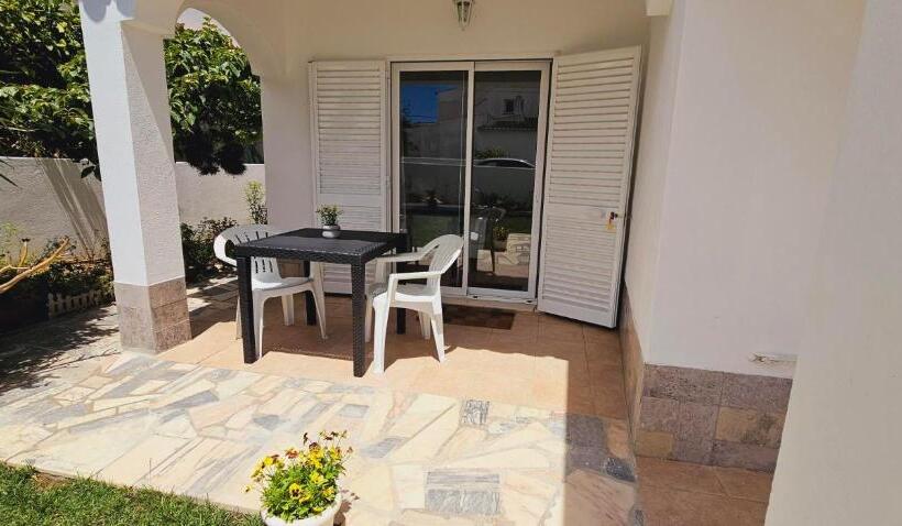 Quarto Estandar Vista Jardim, Lemon Tree Relaxing Guesthouse