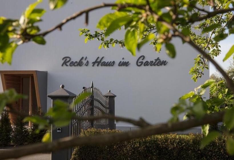 Номер Deluxe Вид на Сад, Reck S Hotel Restaurant