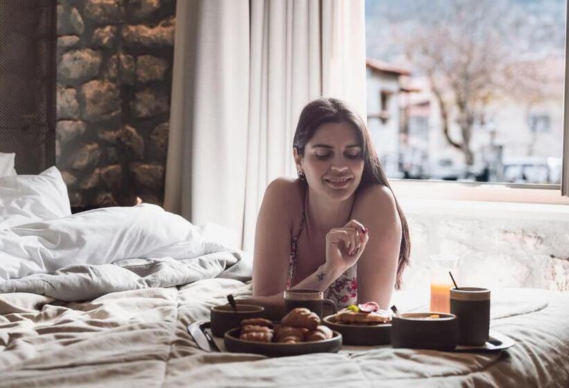 اتاق استاندارد با وان آب گرم, Tsikeli Boutique Hotel Meteora   Adults Friendly