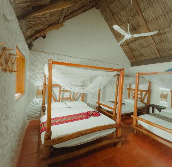 패밀리 스위트, Praba Hostel