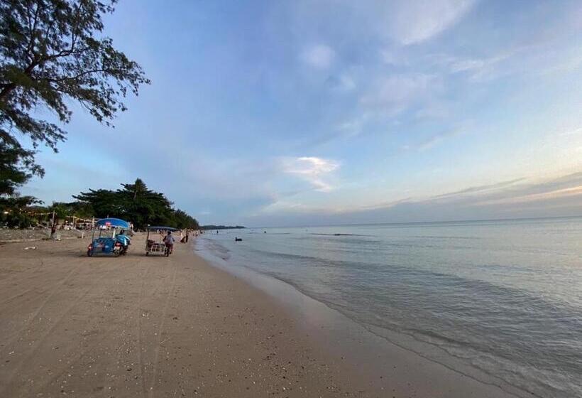 بانگلوی استاندارد, Pooma Resort