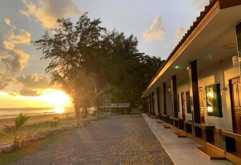 بانگلوی استاندارد با چشم‌انداز دریا, Pooma Resort