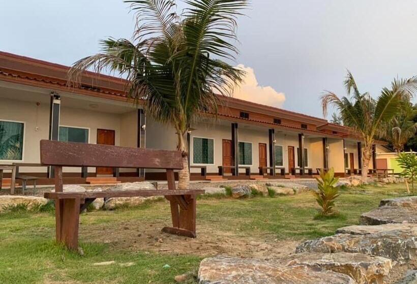 オーシャンビューのスタンダードバンガロー, Pooma Resort