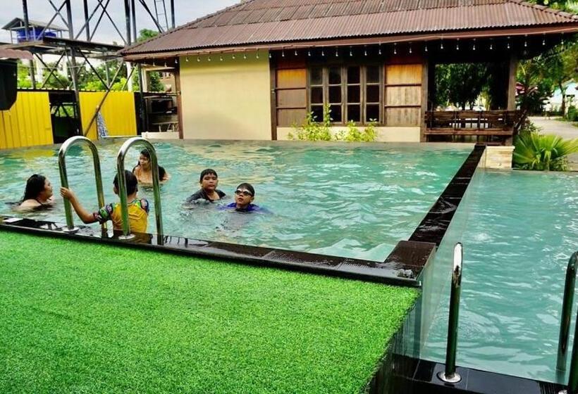 بانگلوی لوکس, Pooma Resort