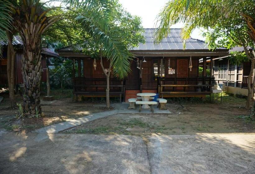 بانگلوی لوکس, Pooma Resort