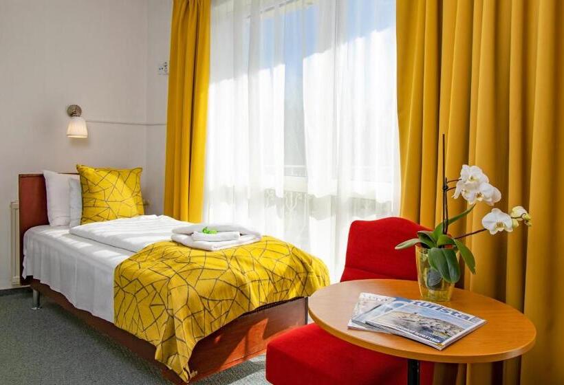 Standard Triple Room with Terrace, Villa My Lake
