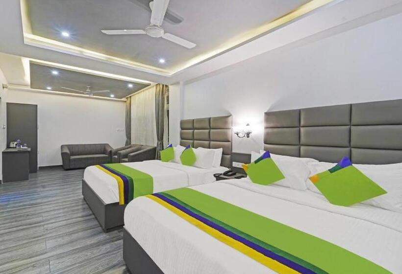 غرفة سوبيريور, Treebo Premium Raffis  Andalusia Bay Way