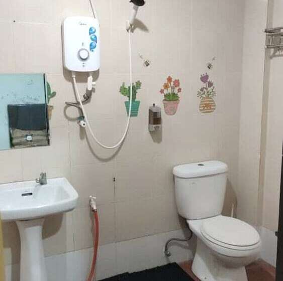 اتاق خانوادگی, Spot On 90439 Lh Home
