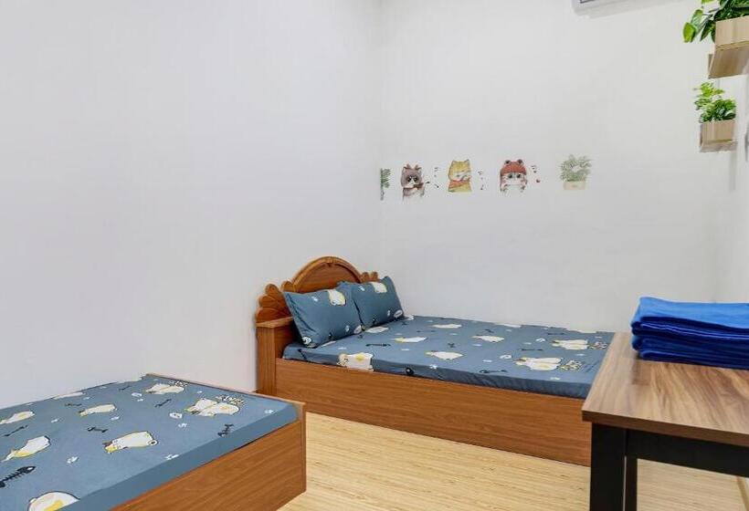 اتاق استاندارد سه نفره, Spot On 90439 Lh Home