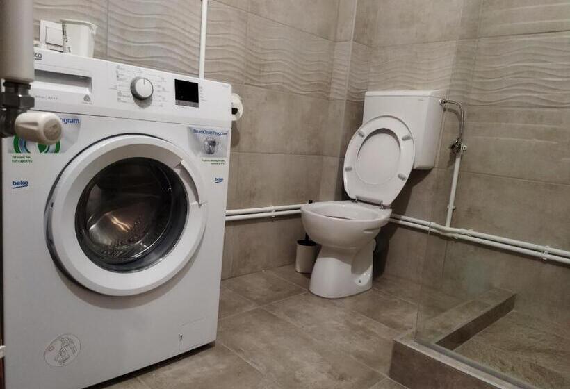 اتاق استاندارد سه نفره, Apartment Phillip Rooms