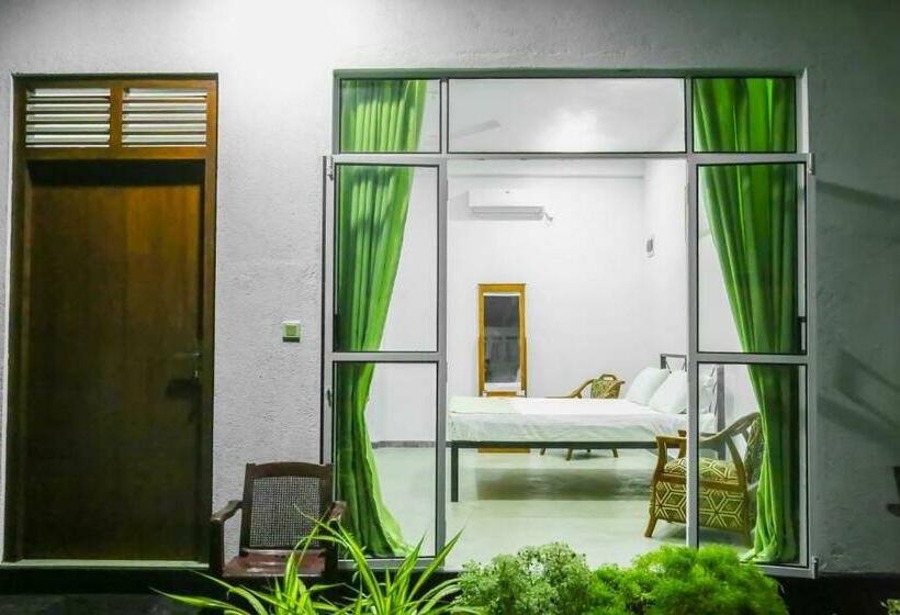 اتاق لوکس, Sandy Palms Guesthouse