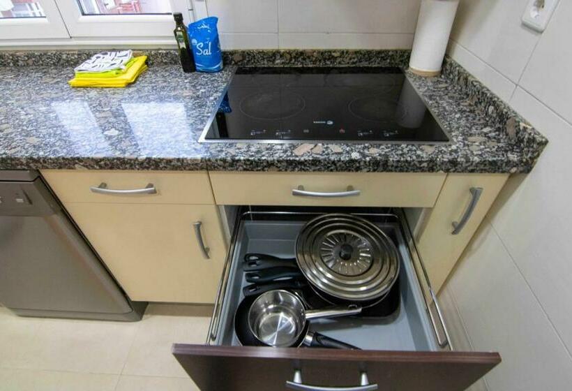 דירת שלושה חדרים, Apartamento Paris